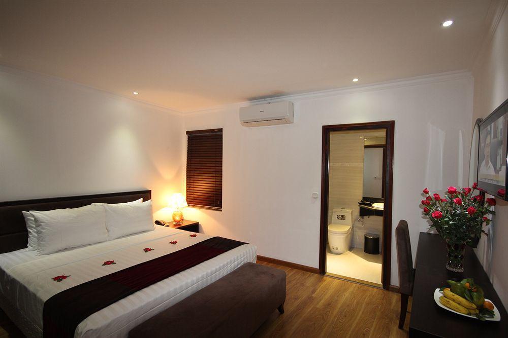Parklane Hotel