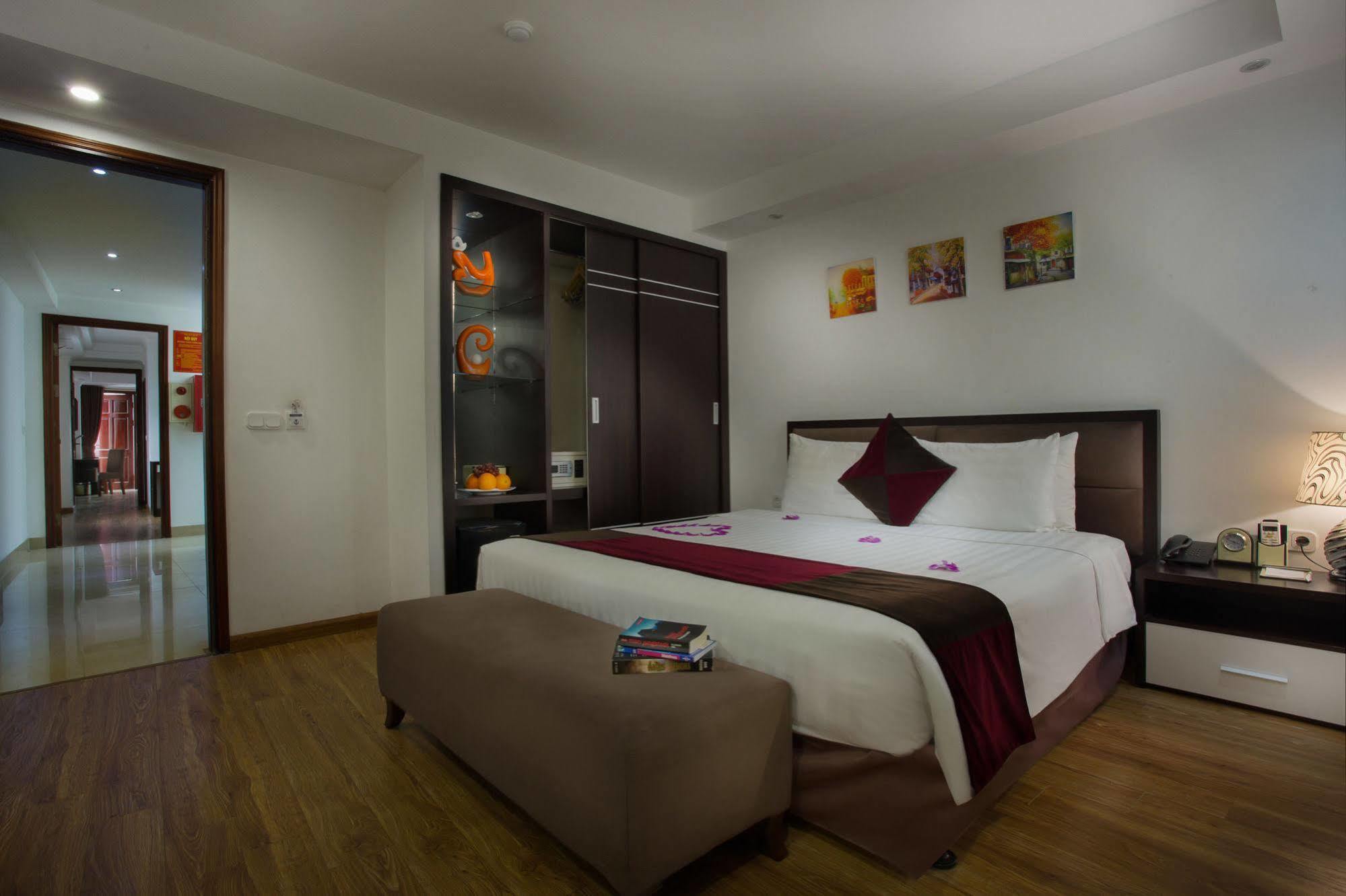 Parklane 3*