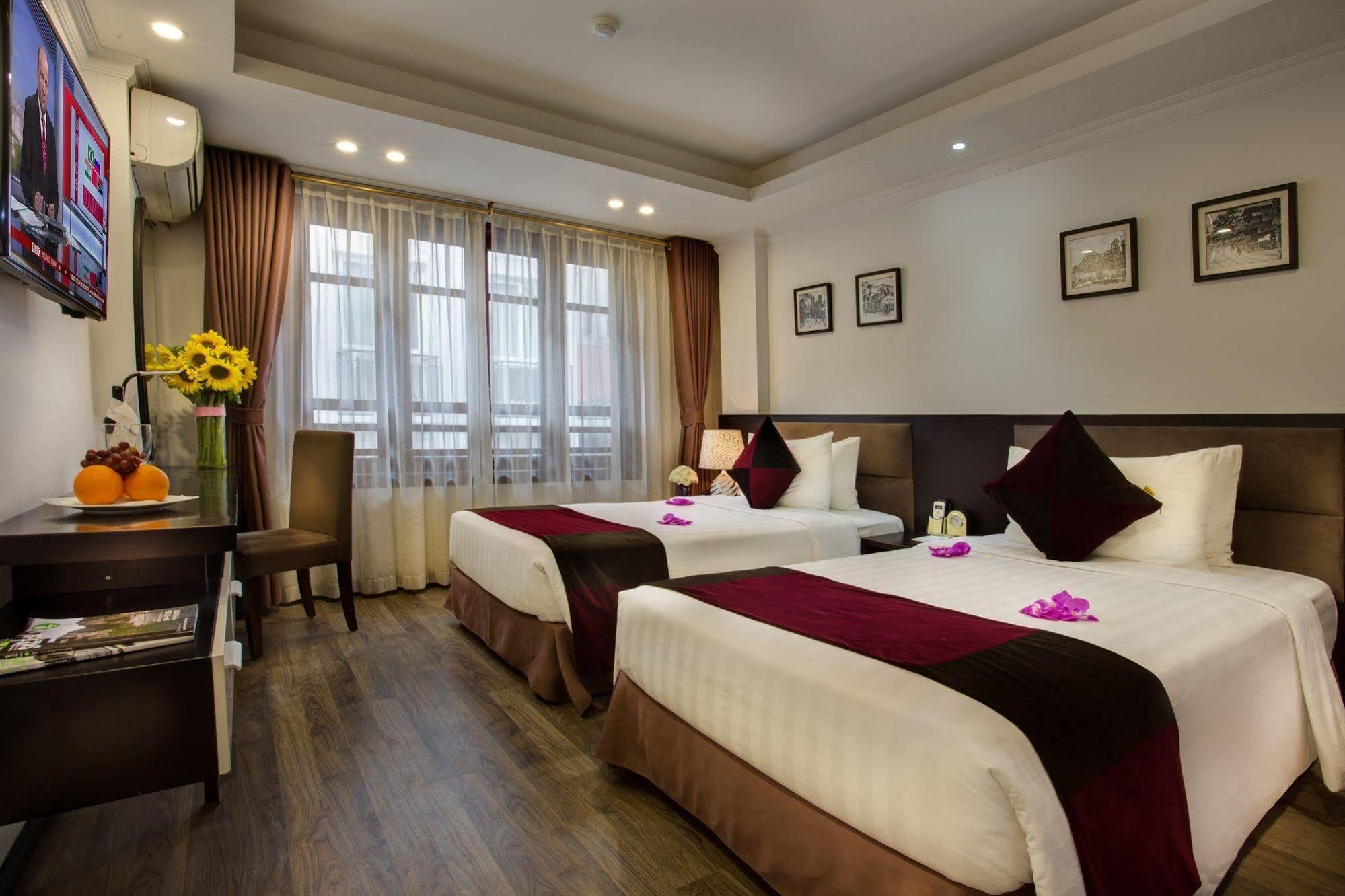 Parklane Hotel 3*